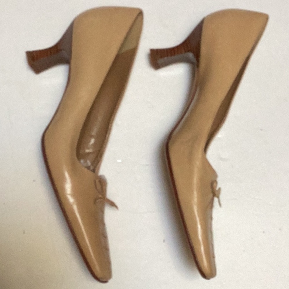 Antonio Melani Neutral Fawn Faux Lace Up Leather Square Toe Wood Stack Heels - Picture 2 of 10